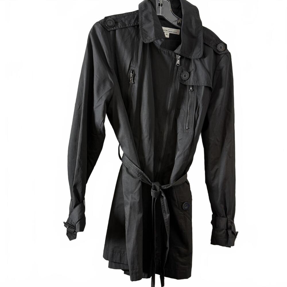 Vintage Kenneth Cole Black Full zipped, belted, lined Trench Coat Wms SZ XL y2k